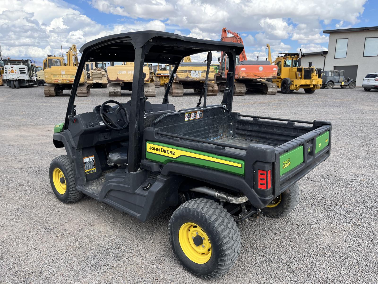 ./imagenes/INVOICE/2019/18252/JOHN DEERE XUV835E (4).JPG